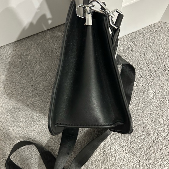 Montana West Black Quilted Crossbody Bag - Picture 6 of 9